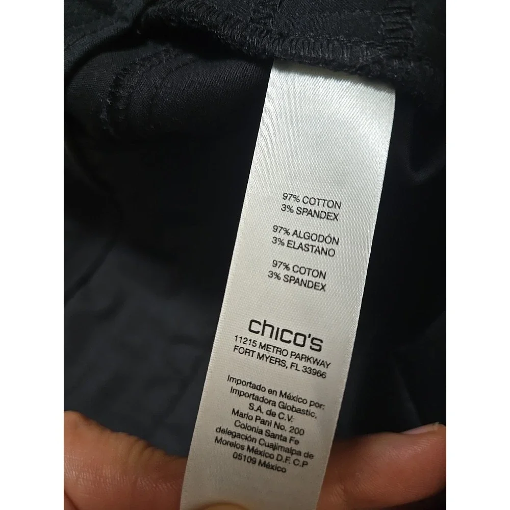 Chicos So Slimming 1 US 8 Capri‎ Pants Black Cuffed Hem Womens Cotton Stretch